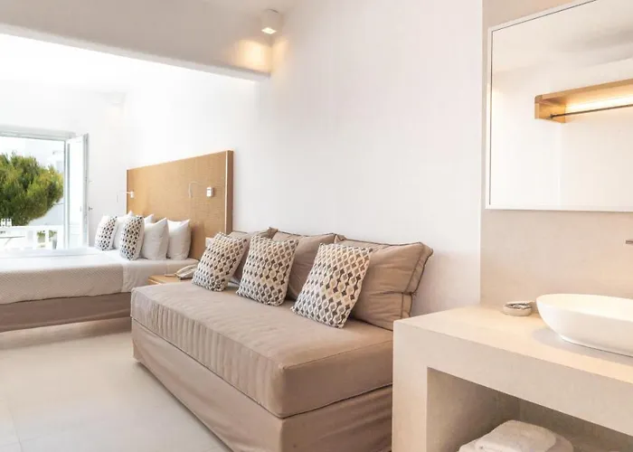 مانولاس بيتش ميكونوس Agios Ioannis Diakoftis