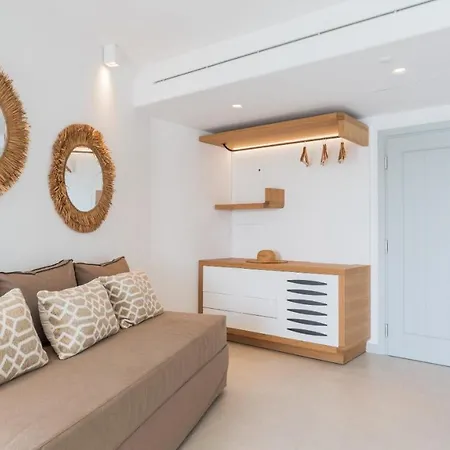 Manoula's Mykonos Agios Ioannis Diakoftis